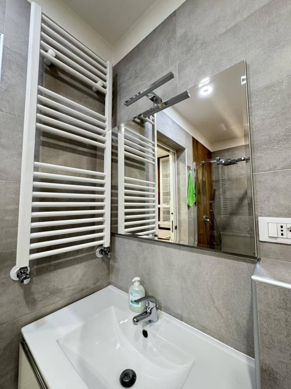 Bathroom, heating