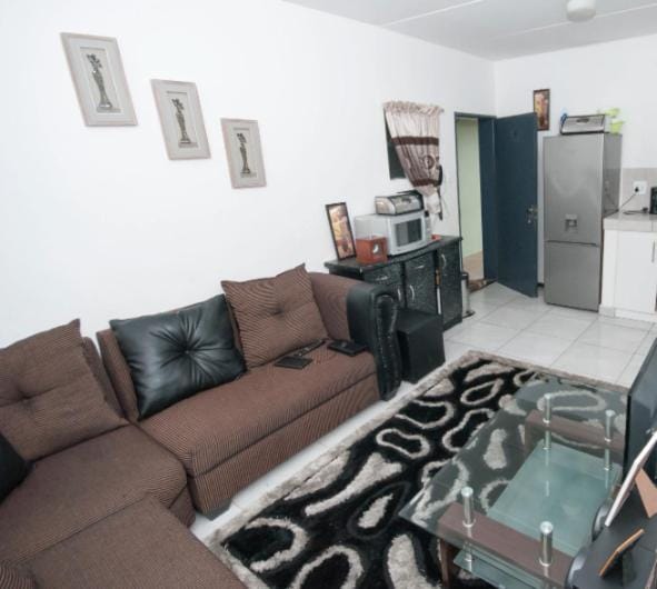 Kitchen or kitchenette, Seating area