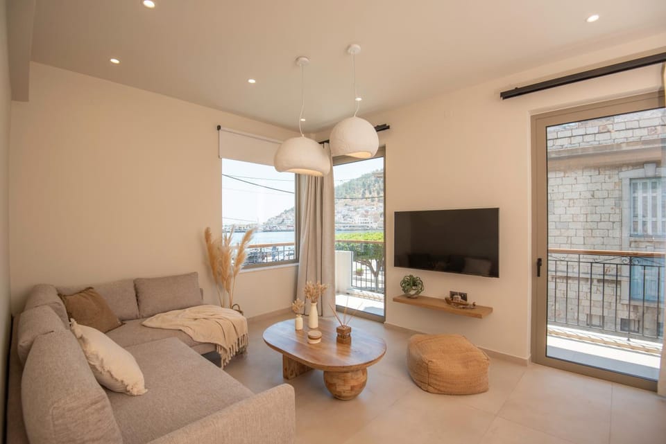 TV and multimedia, View (from property/room), Balcony/Terrace, Living room, Seating area, Evening entertainment