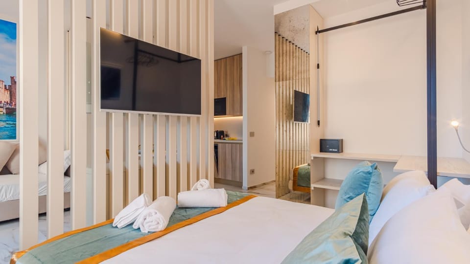Bed, Other