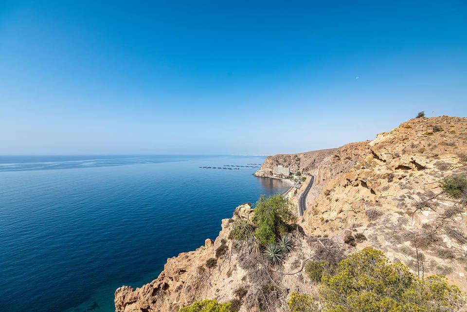 Mountain view, Sea view