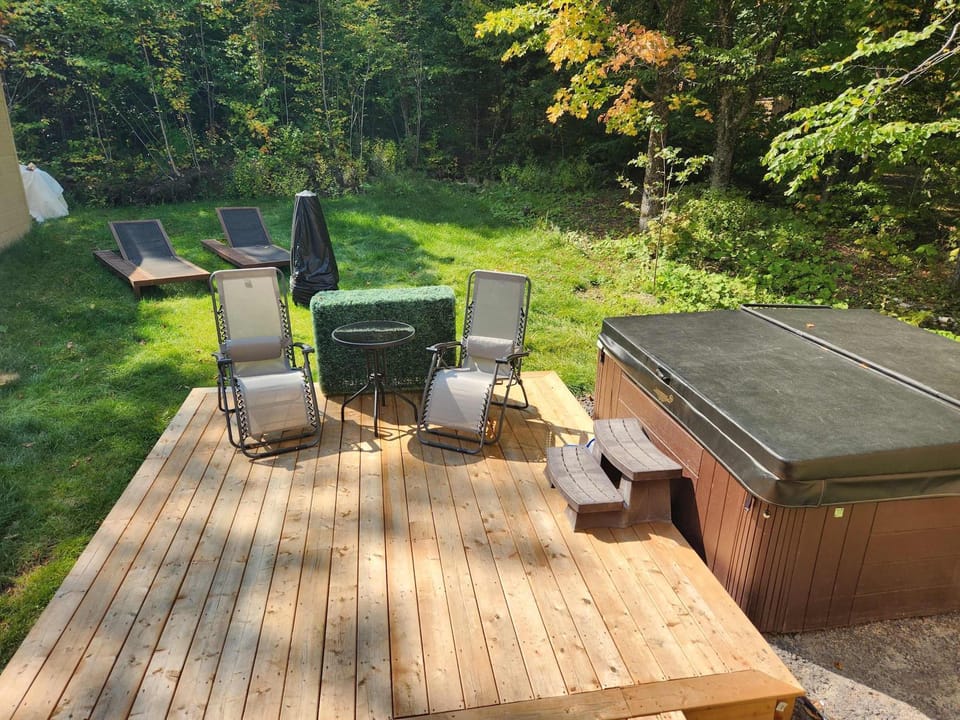 Nature Comfort & SPA - Chalet Moderno House in Quebec