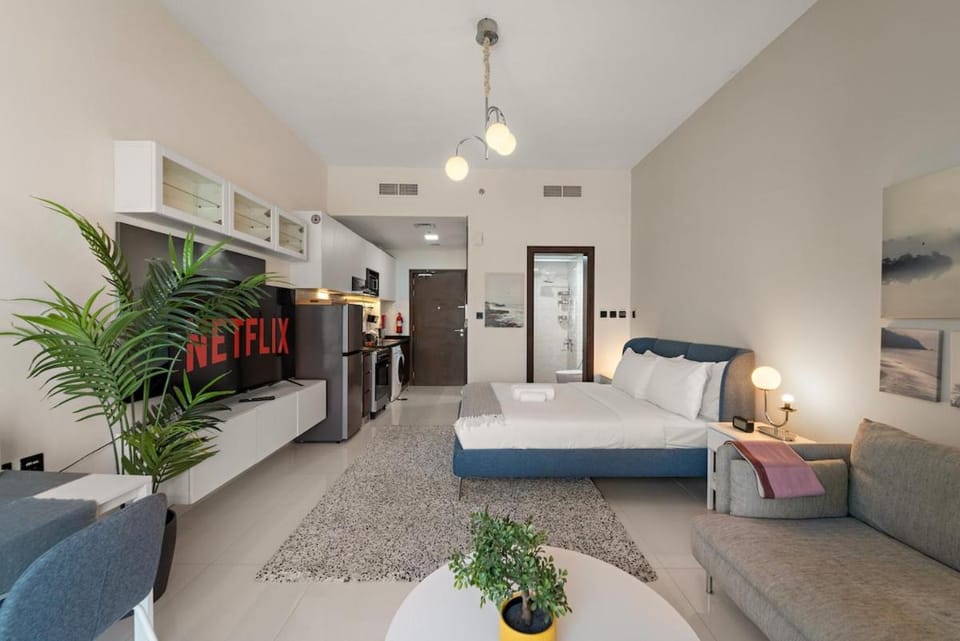Luxury Studio with Gym, Pool & Badminton Court Apartment in Dubai
