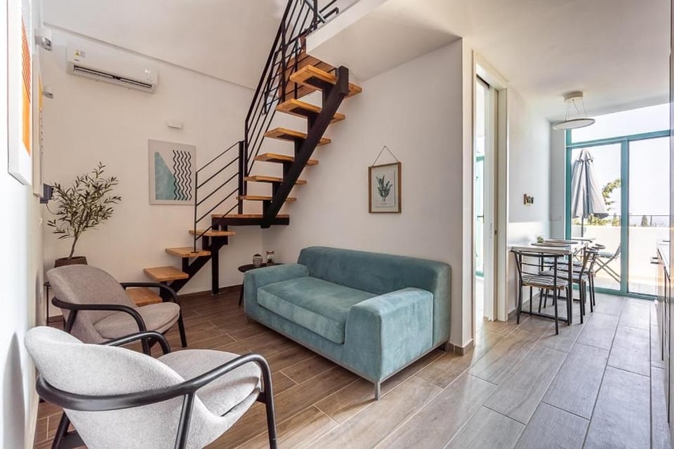 Living room, Photo of the whole room, Seating area, Dining area, Bedroom, air conditioner