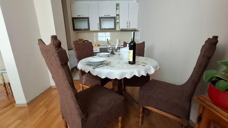 Dining area, Drinks