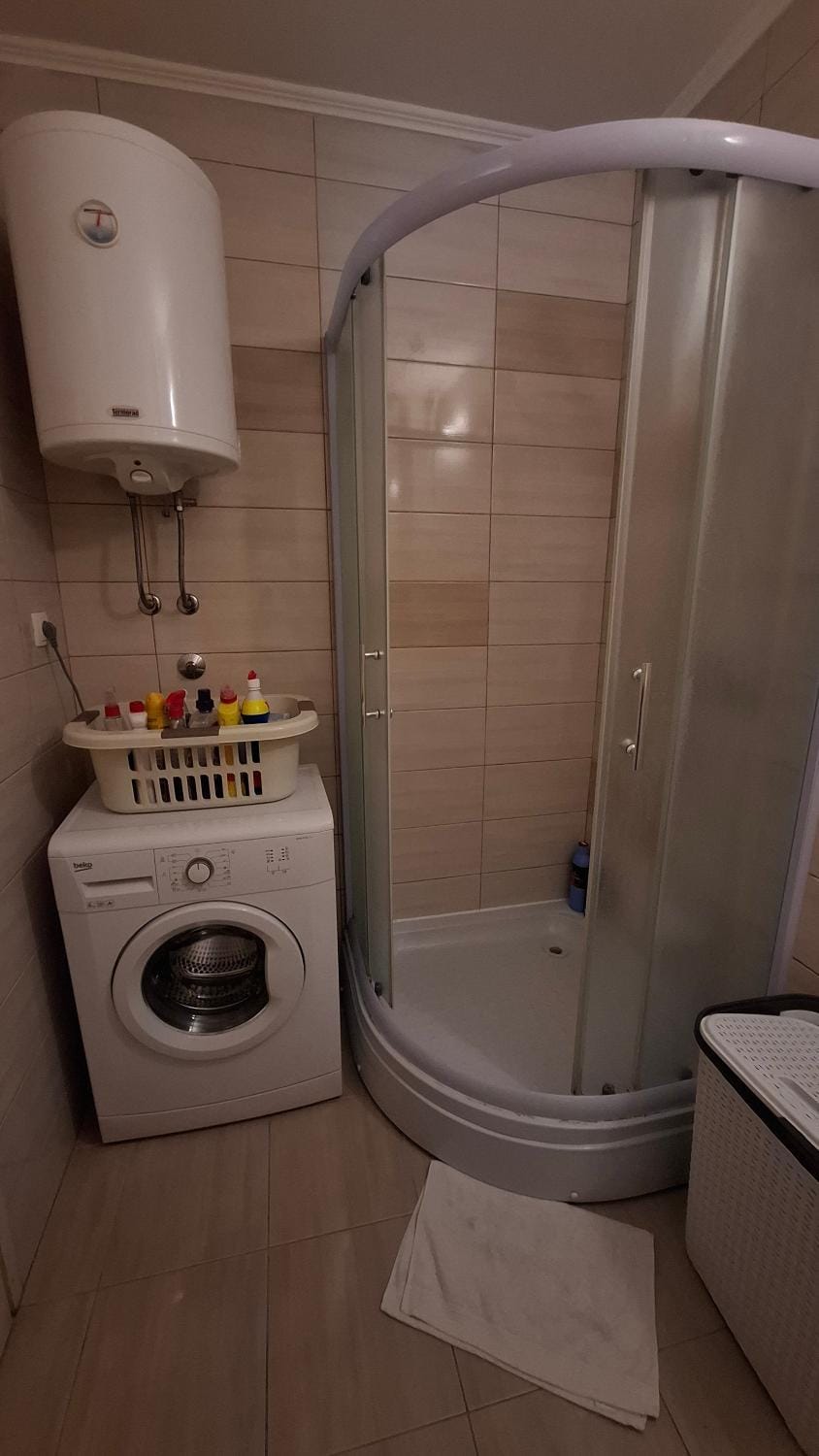 Shower, Bathroom, washing machine, dryer