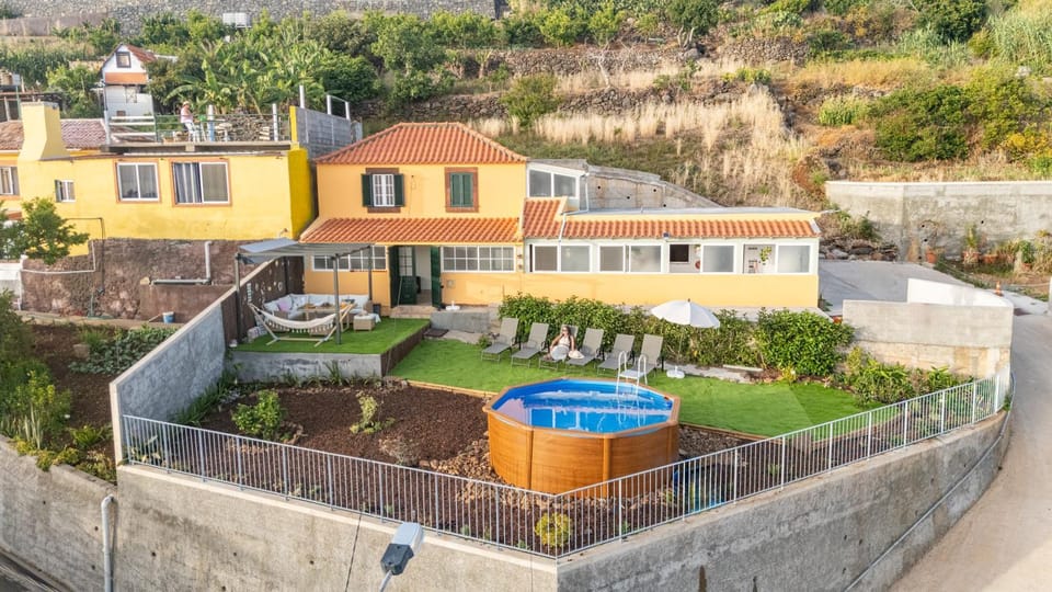 Hibiscus House by YOUR KEY House in Madeira District