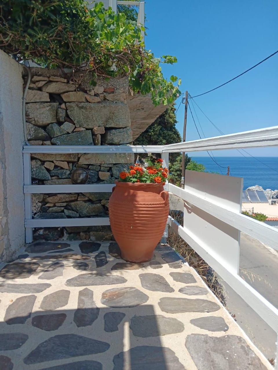 Emmy Rooms Apartment hotel in Icaria