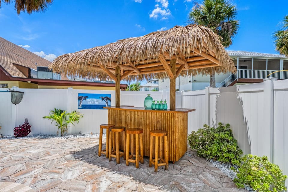 Dolphin Resort - 123 House in Holmes Beach