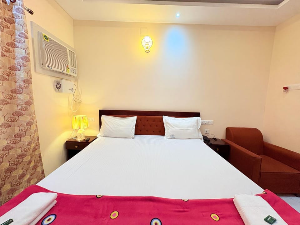 Hotel BJ Puri - Near Sea Beach - Free Wi-fi - Restaurant - AC Rooms - Parking Facilities Inn in Odisha