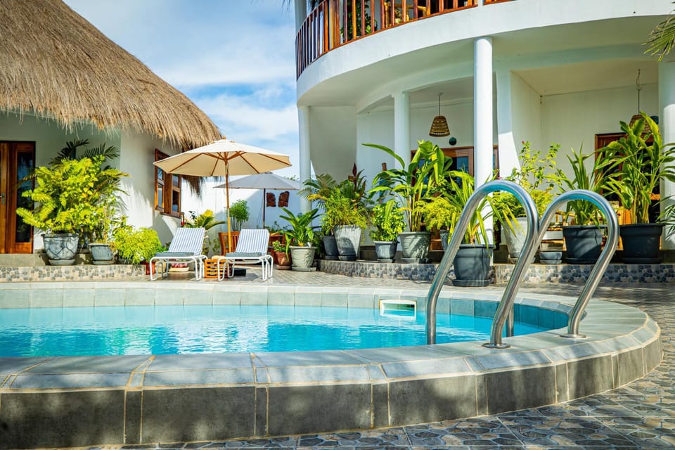 Property building, Pool view