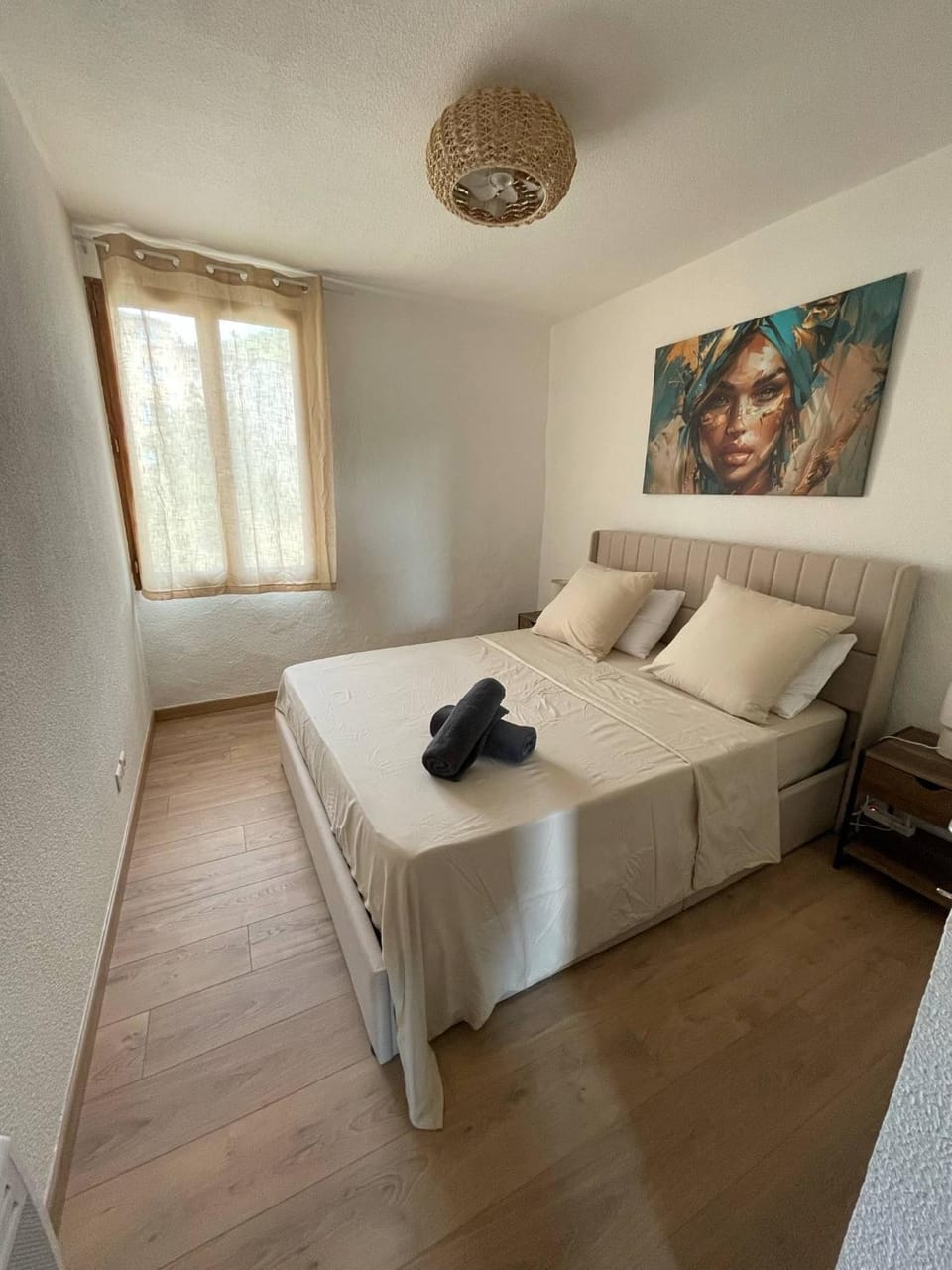 Vous viendrez vivre ici 2 pièces champ de blé garage à moto Apartment in Provence-Alpes-Côte d'Azur