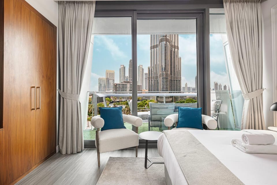Bed, View (from property/room), Balcony/Terrace, Bedroom, City view