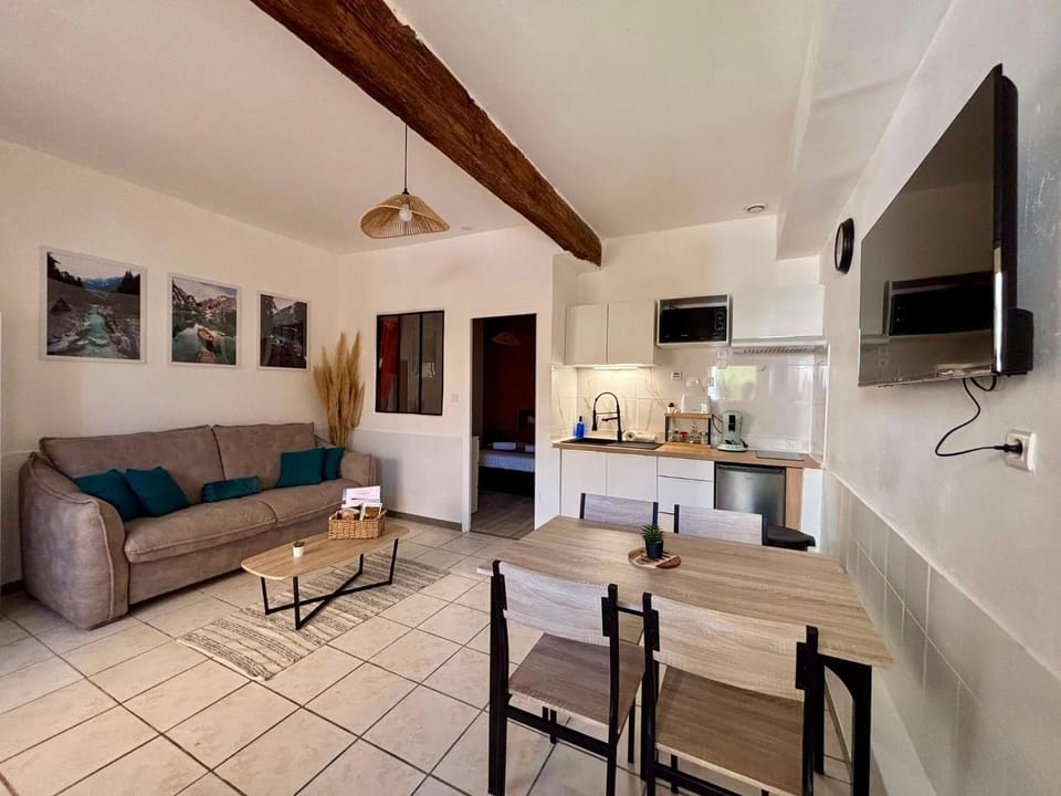 Chez Mel et Garry Apartment in Occitanie