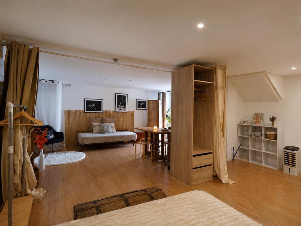 Joïa -Patio Grand Studio 38 m carré au cœur de Marseillan Apartment in Marseillan