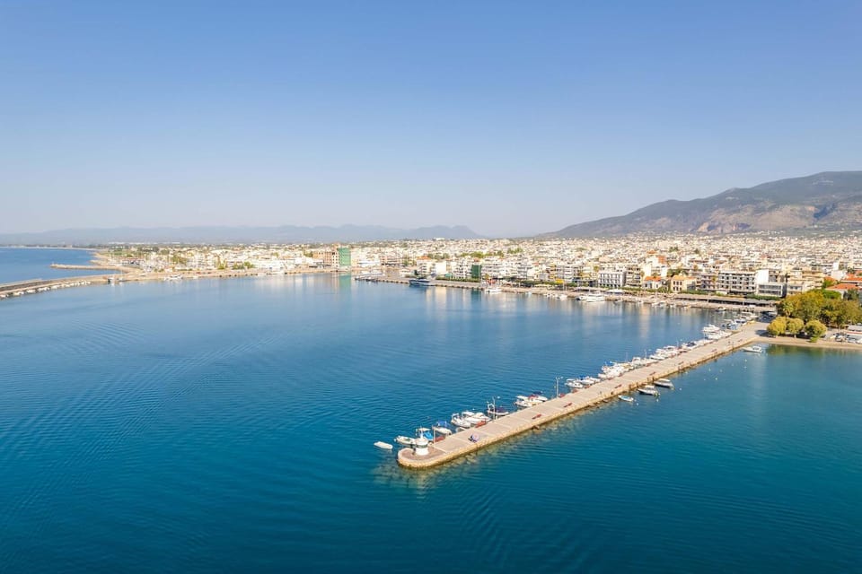 Kalamata Coastal Charm Modern Seaside Escape Apartment in Messenia