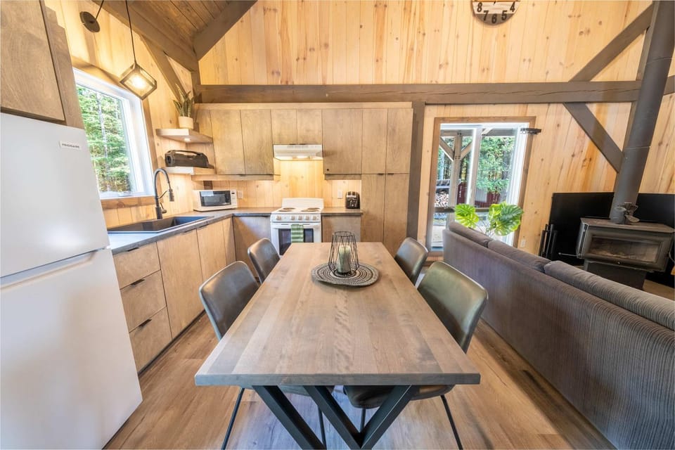 Spa and Nature - Chalet des Pins Rouge Chalet in Maine