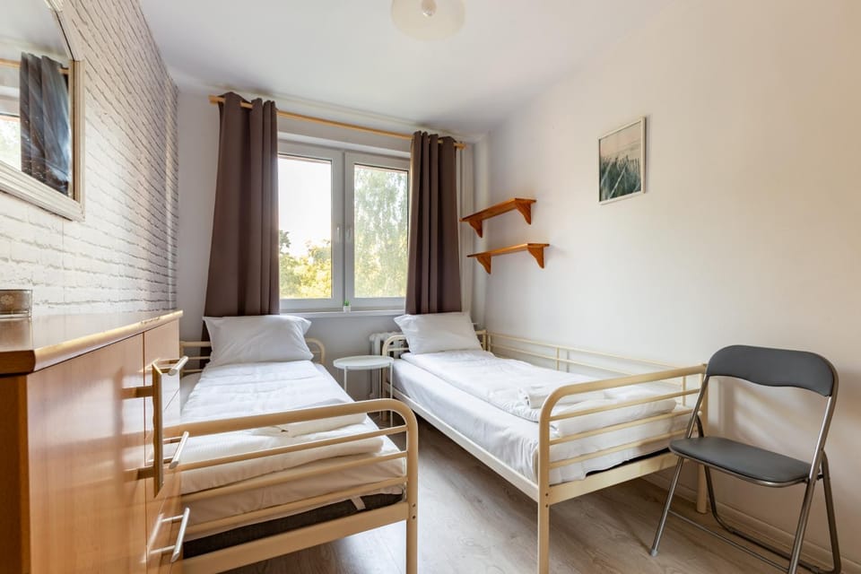 Bed, Photo of the whole room, Seating area, Bedroom