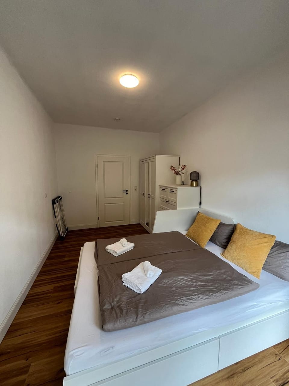 Bed, Photo of the whole room, Bedroom, towels, wardrobe