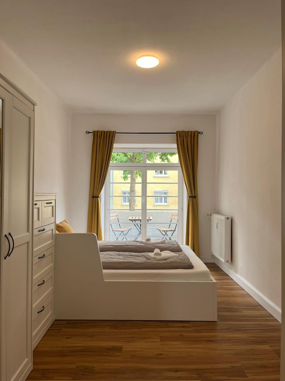 Bed, Balcony/Terrace, Photo of the whole room, Bedroom