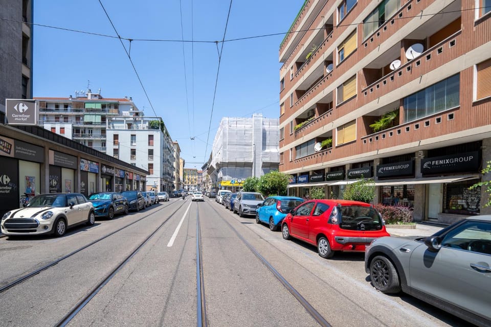 Property building, Neighbourhood, City view, Street view