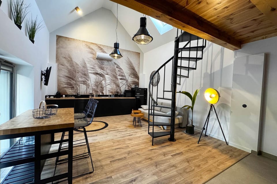 Property building, Game Room, Game Room, Coffee/tea facilities, View (from property/room), Photo of the whole room, Dinner, children, Family, fireplace, furniture, heating, internet, toaster, kitchen