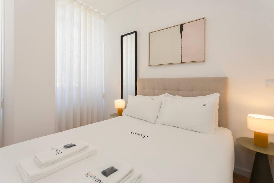 Liiiving in Porto - Invictus Bolhao Market Apartment in Porto