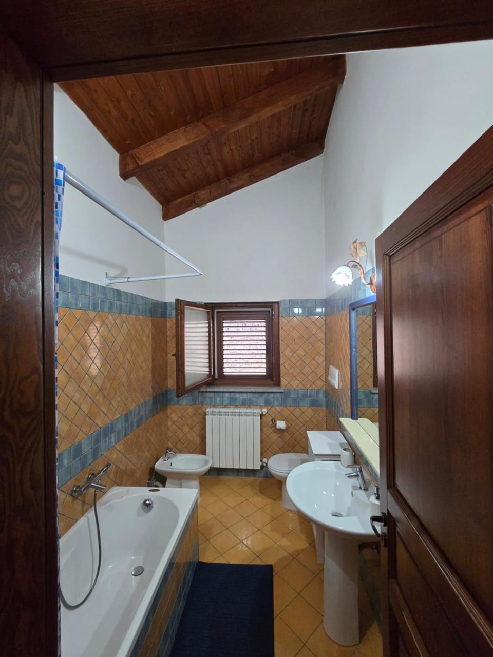 Toilet, Bathroom, Bath