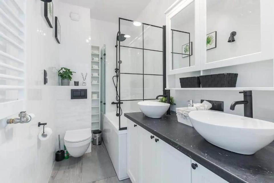 Shower, Toilet, Bathroom, Bath, towels