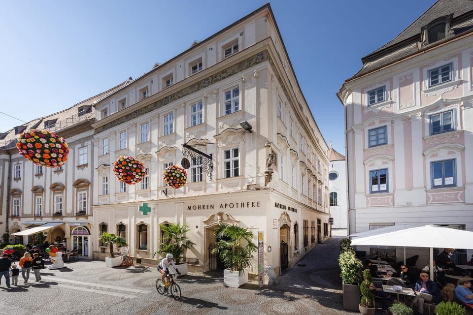 Property building, Street view