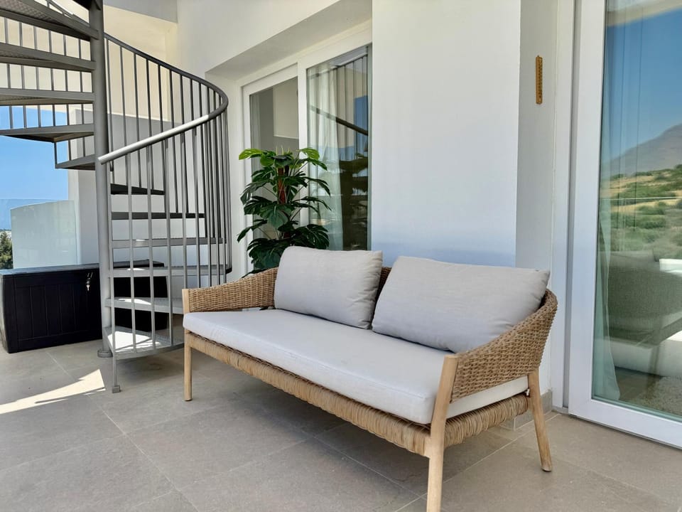 Patio, Balcony/Terrace