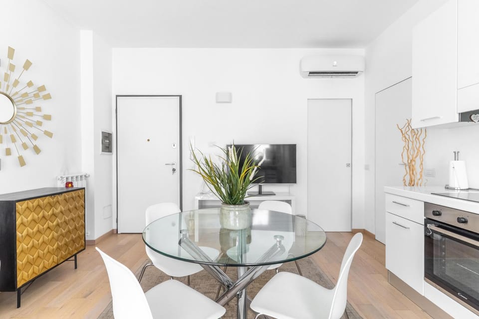 Kitchen or kitchenette, Living room, Seating area, stove