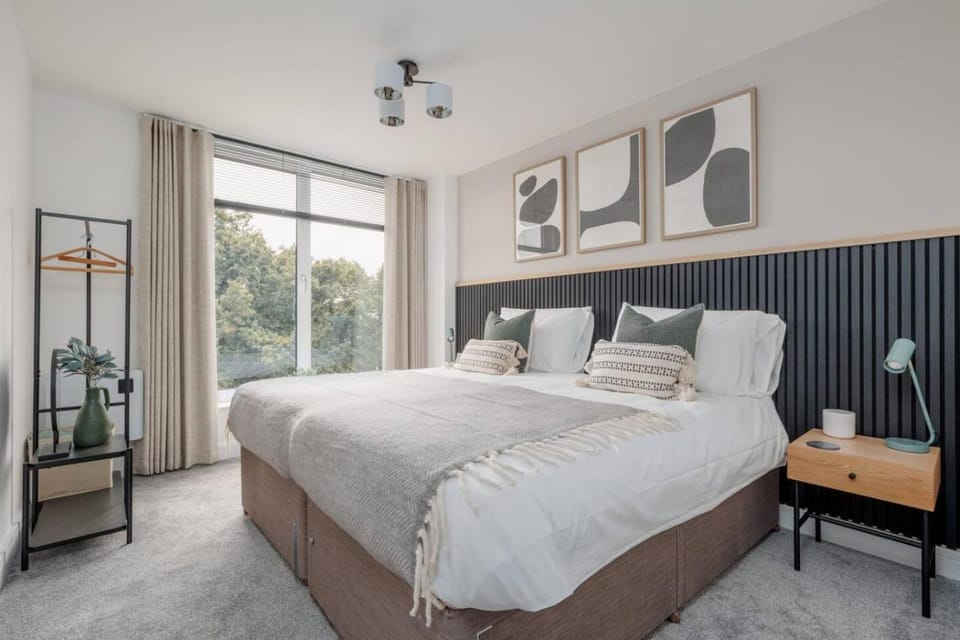 The Sloop by Grandeur Property Apartment in Poole