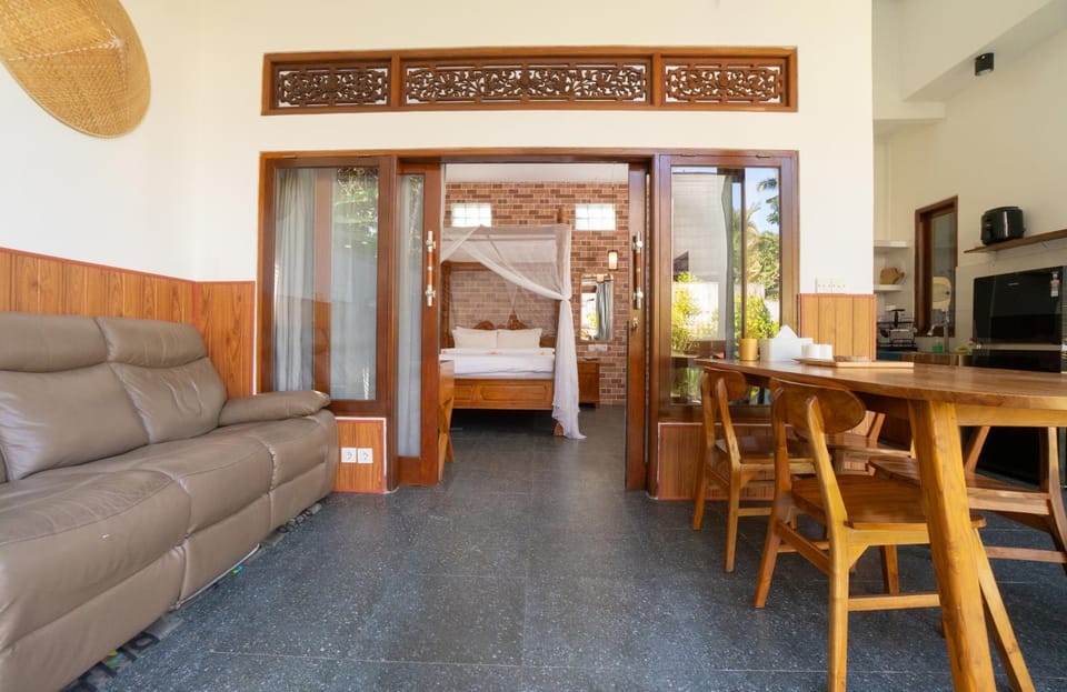 Bed, Balcony/Terrace, Balcony/Terrace, Living room, Photo of the whole room, Seating area, Bedroom