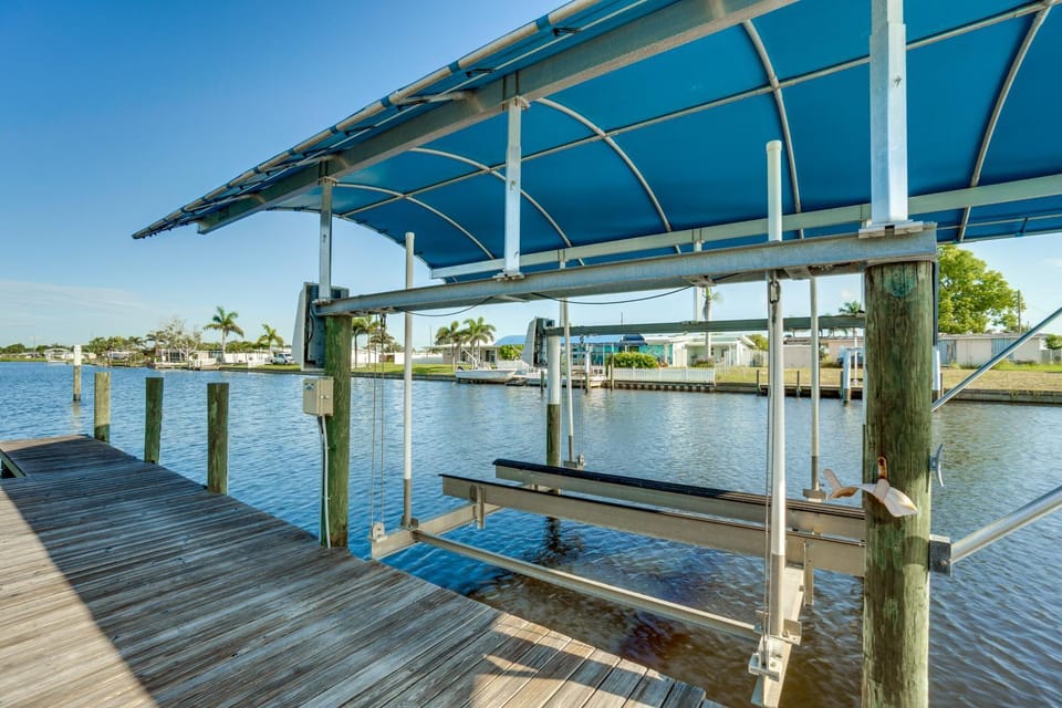 Boat Dock! Port Charlotte Family Escape Near Beach House in Port Charlotte