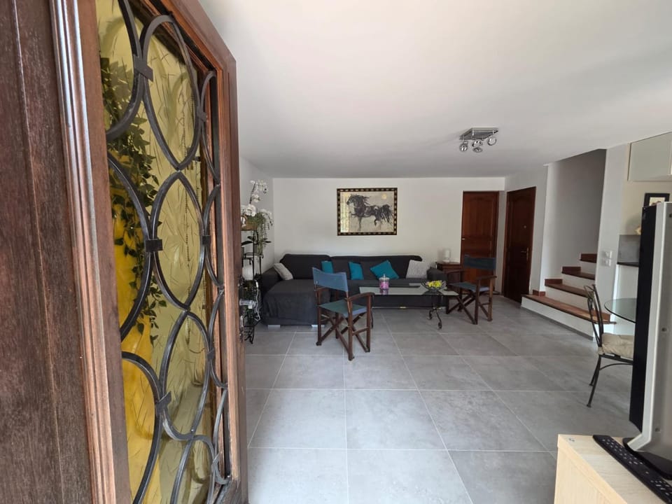 A la campagne aux portes de Nice House in Nice