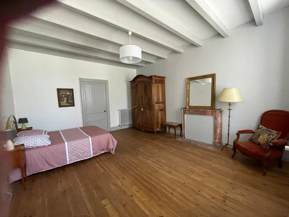 Gitevdelacour House in Nouvelle-Aquitaine