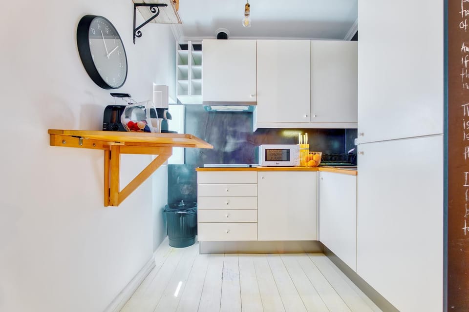 Kitchen or kitchenette, stove