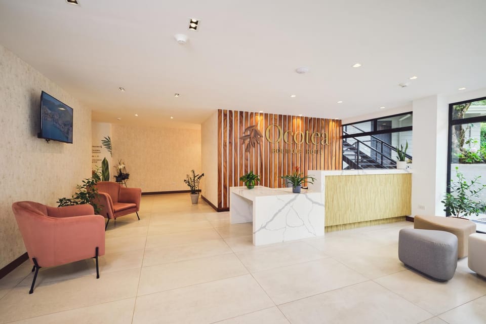Lobby or reception, Decorative detail, Seating area