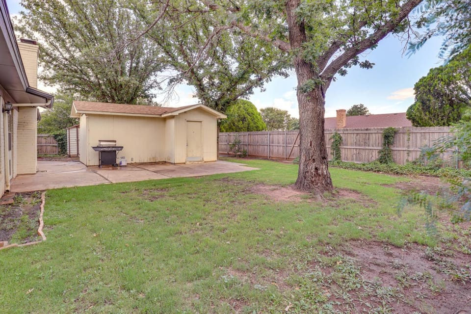 4 Mi to Texas Tech University: Home w/ Patio! House in Lubbock