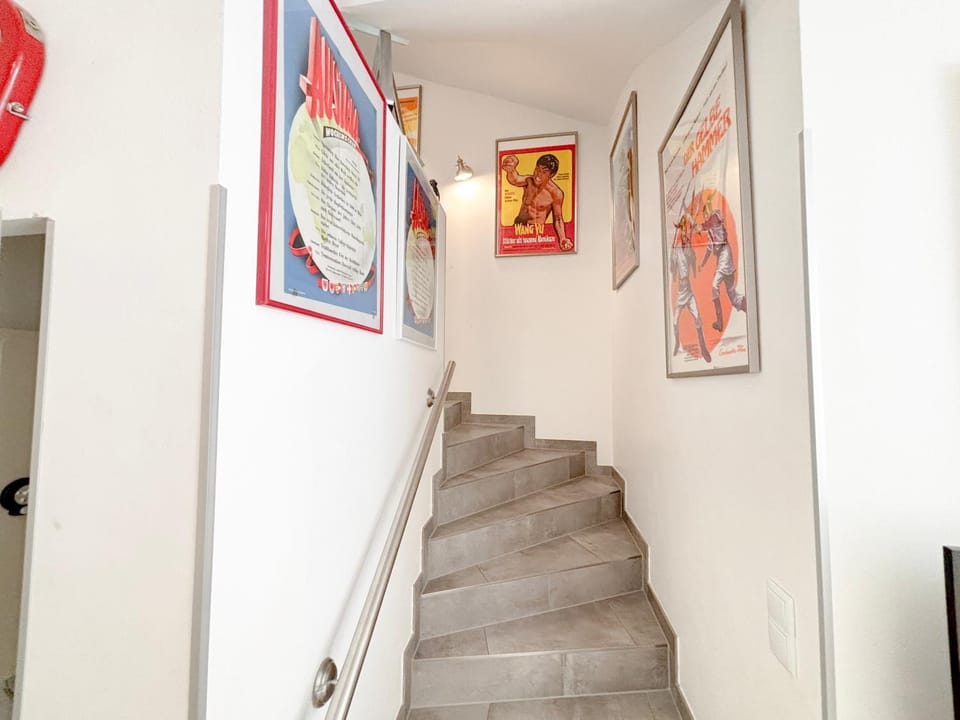 Hideout Villas, 3 Bedrooms, free parking, garden area, terrace House in Vienna