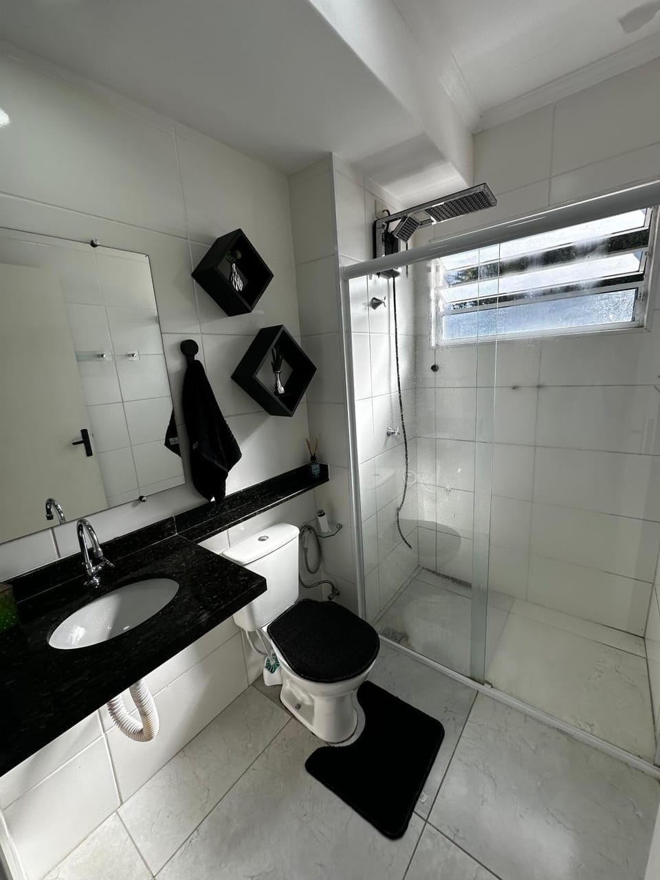 Shower, Bathroom, towels