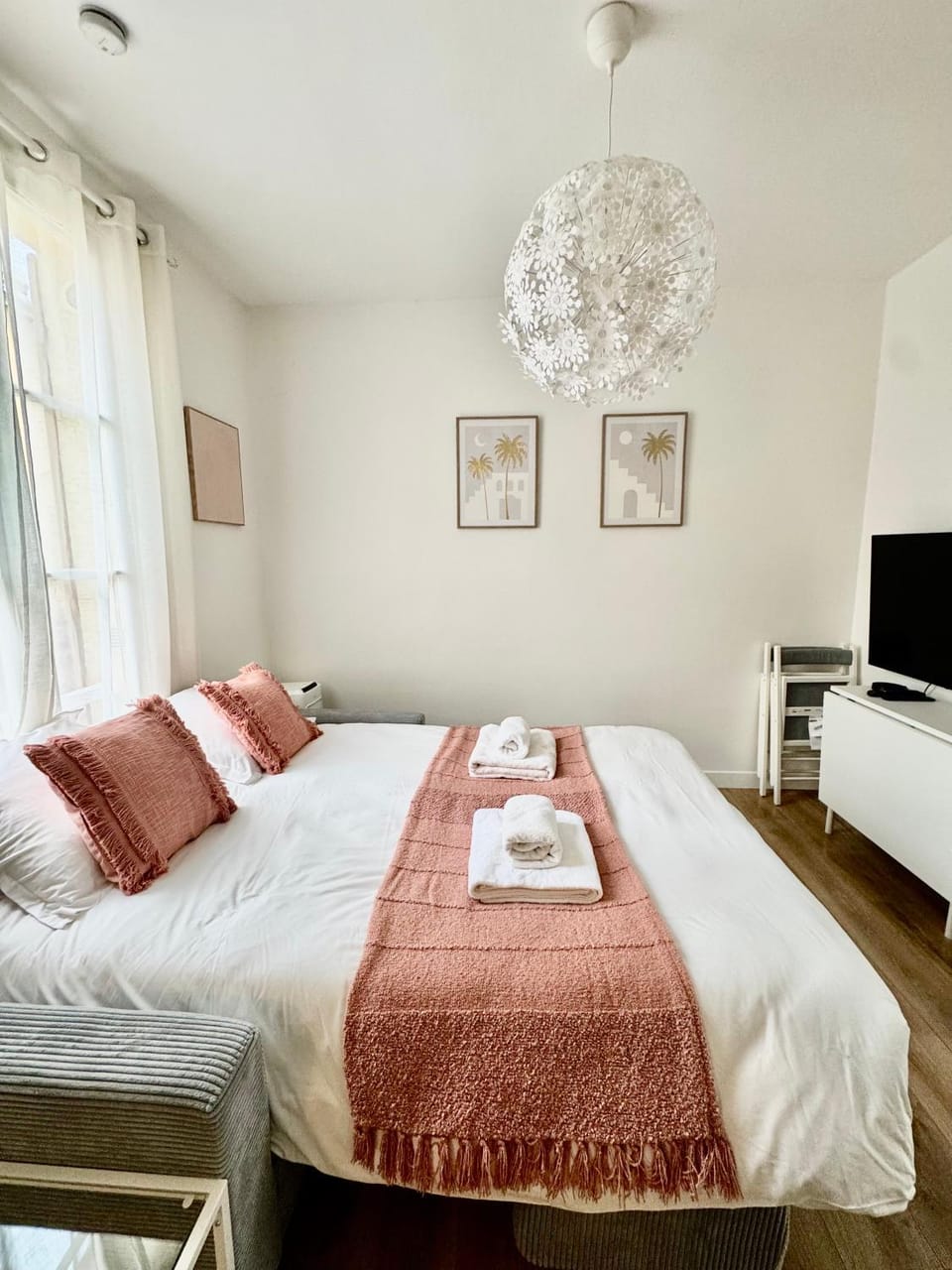 Comfort & Light in Boulogne I 10 Min to Paris Metro Apartment in Paris