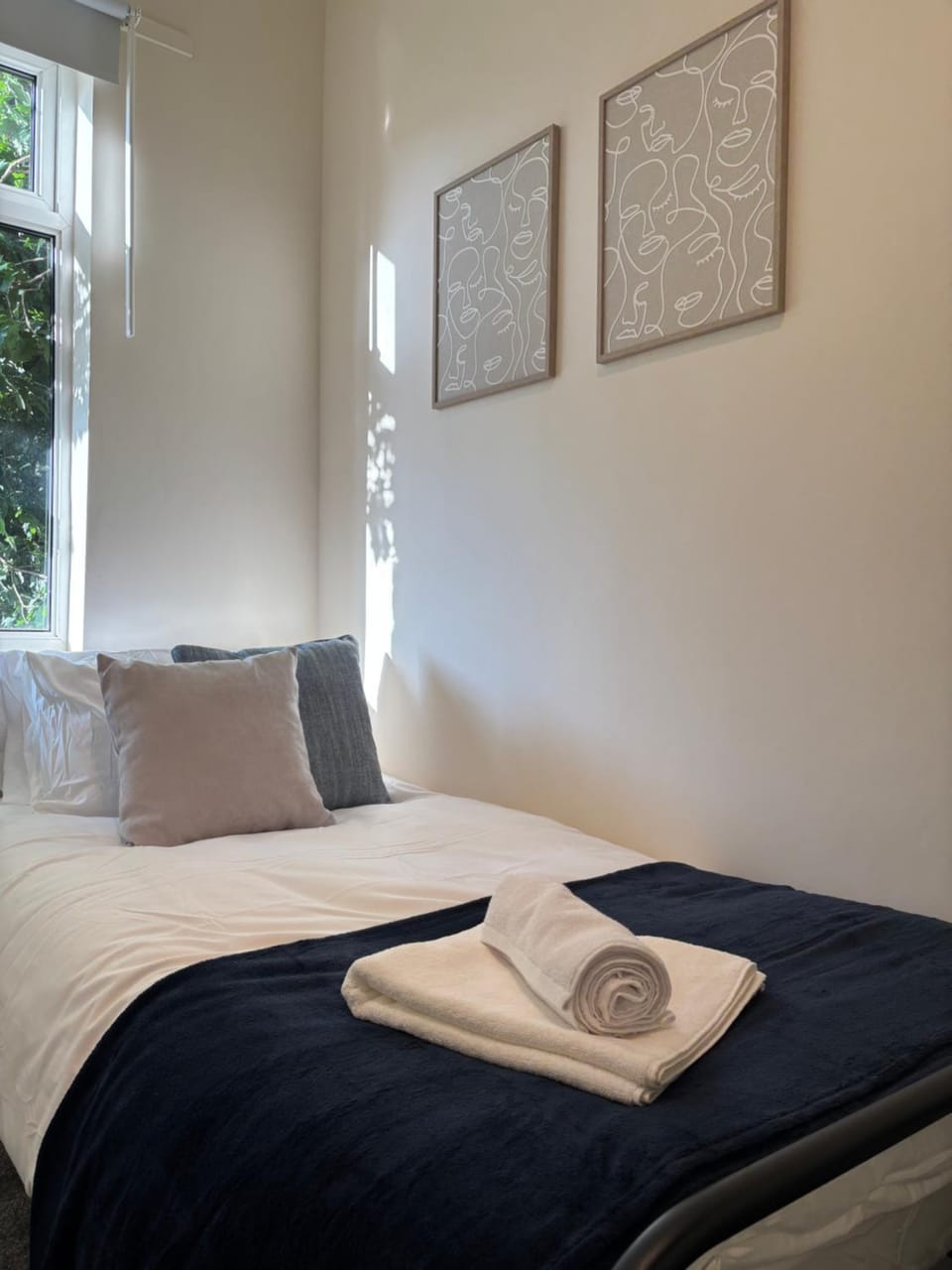 4 Bed Contractor House Apartment in Birmingham
