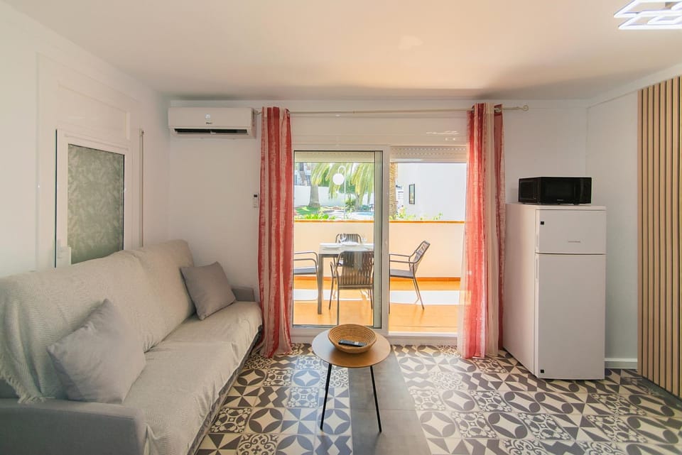 TV and multimedia, Living room, Dining area