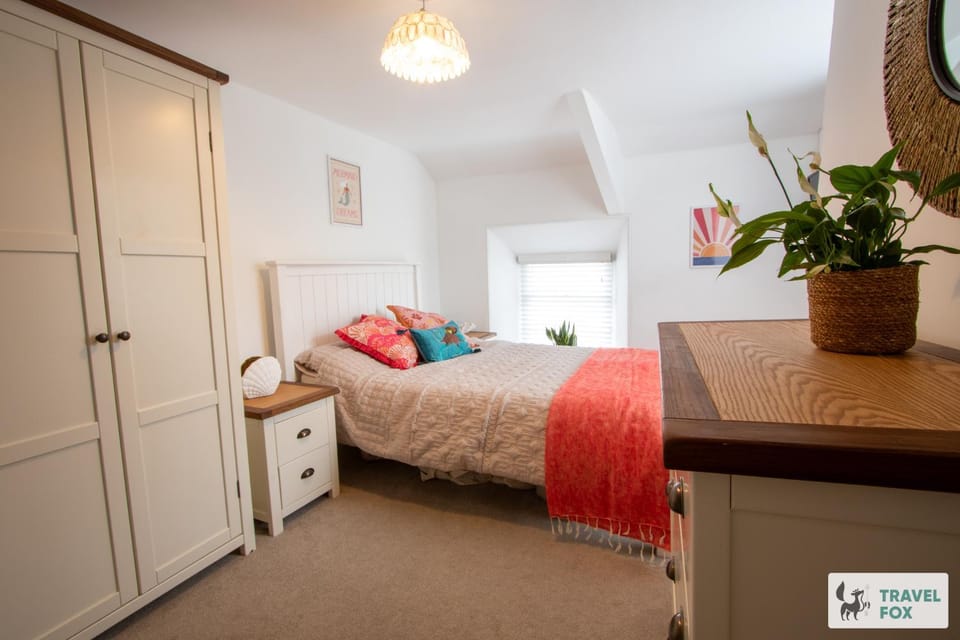 Bed, Bedroom, wardrobe