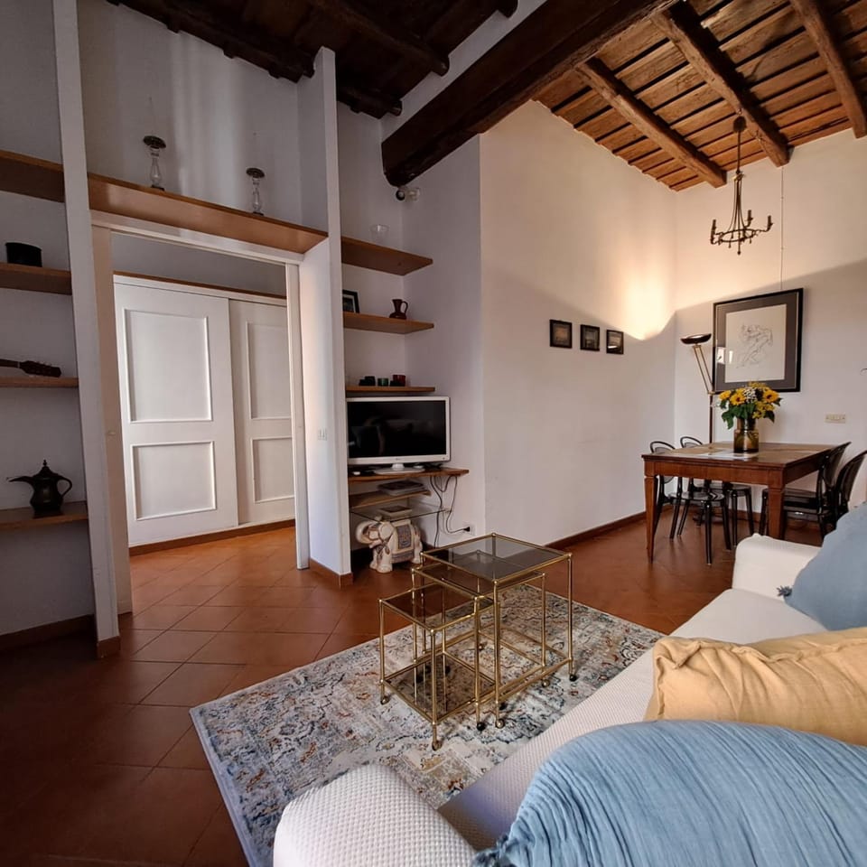 Communal lounge/ TV room, Living room, Seating area, Evening entertainment