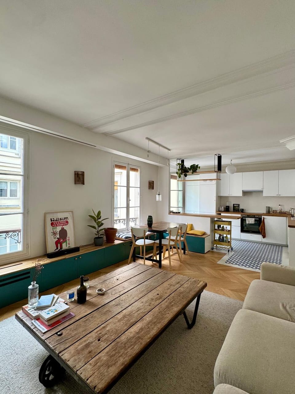 Living room, Seating area
