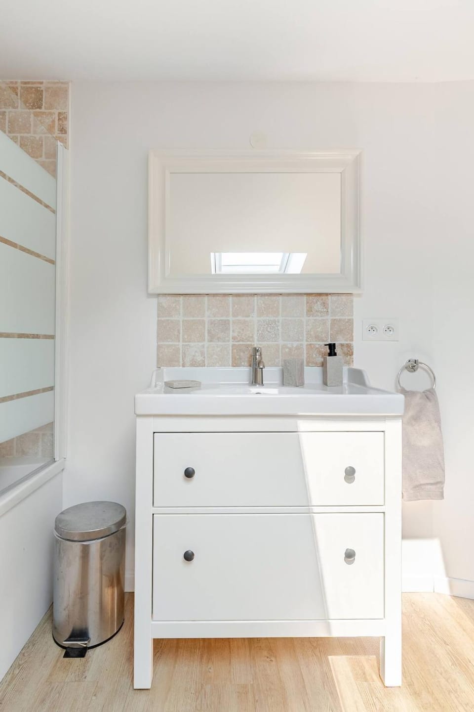 Bathroom, hair dryier, towels, dryer