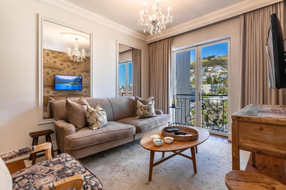 Royale 615 Green Point - Views, Location, Communal Pool Apartment in Cape Town